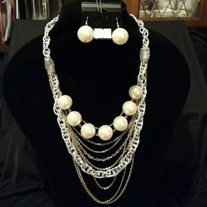 ☺️chunky pearl necklace set